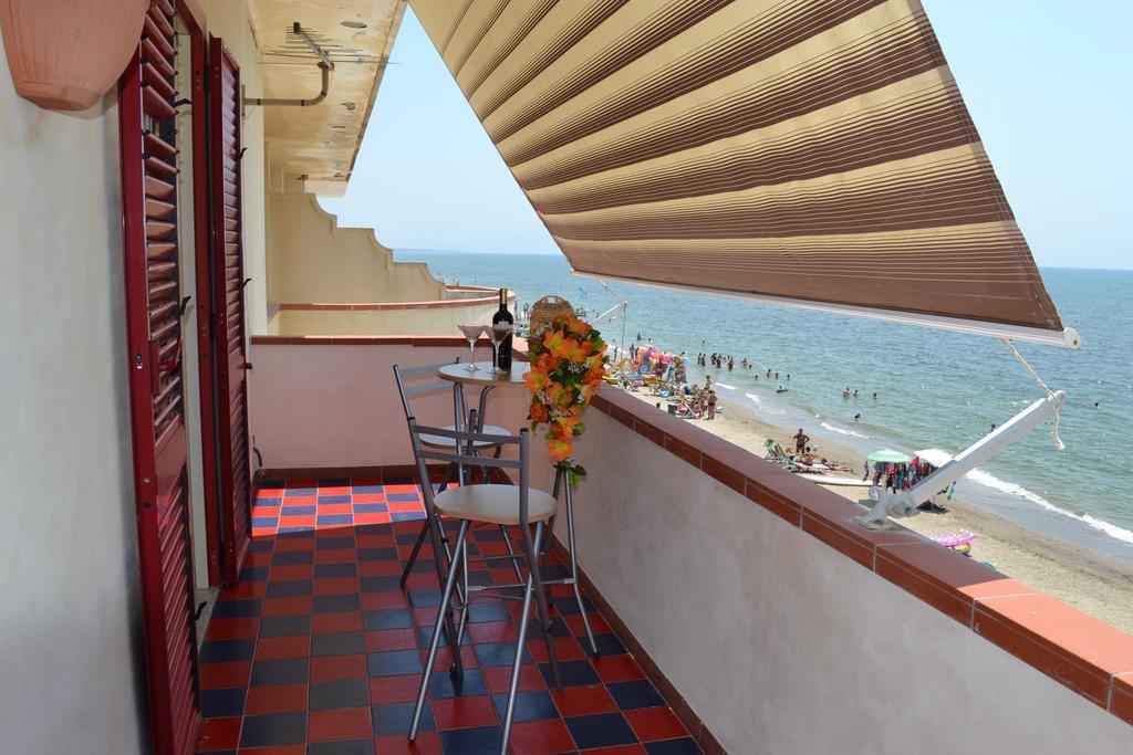 Casa Vacanze Dei Navigatori On The Sea ポンテカニャーノ エクステリア 写真